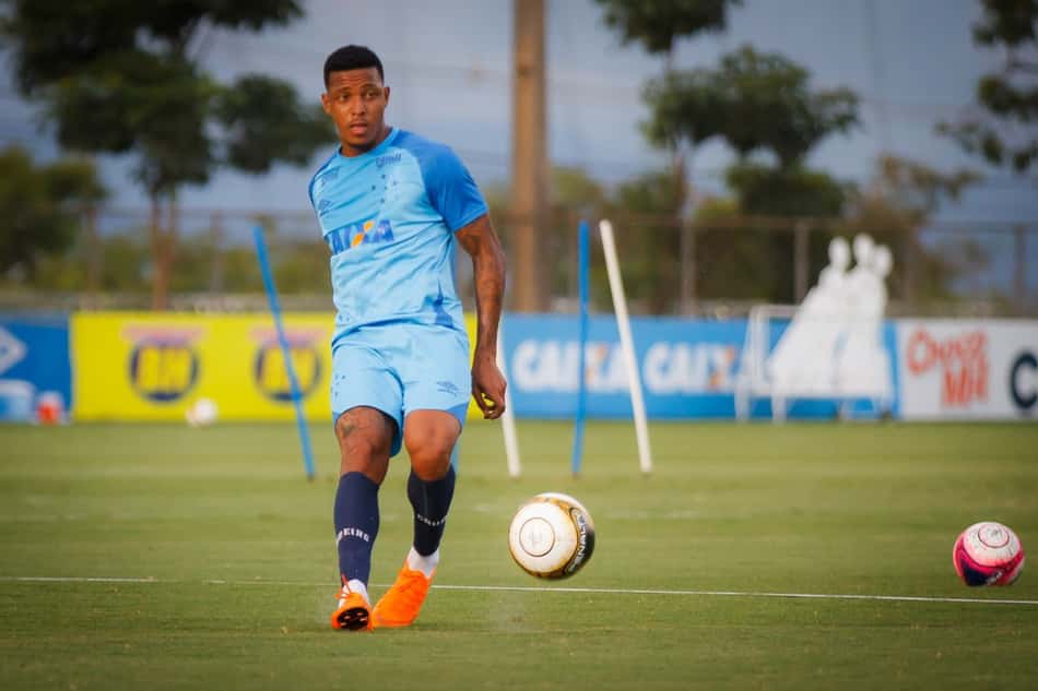 Sassá não treina mas David se destaca no ataque do Cruzeiro