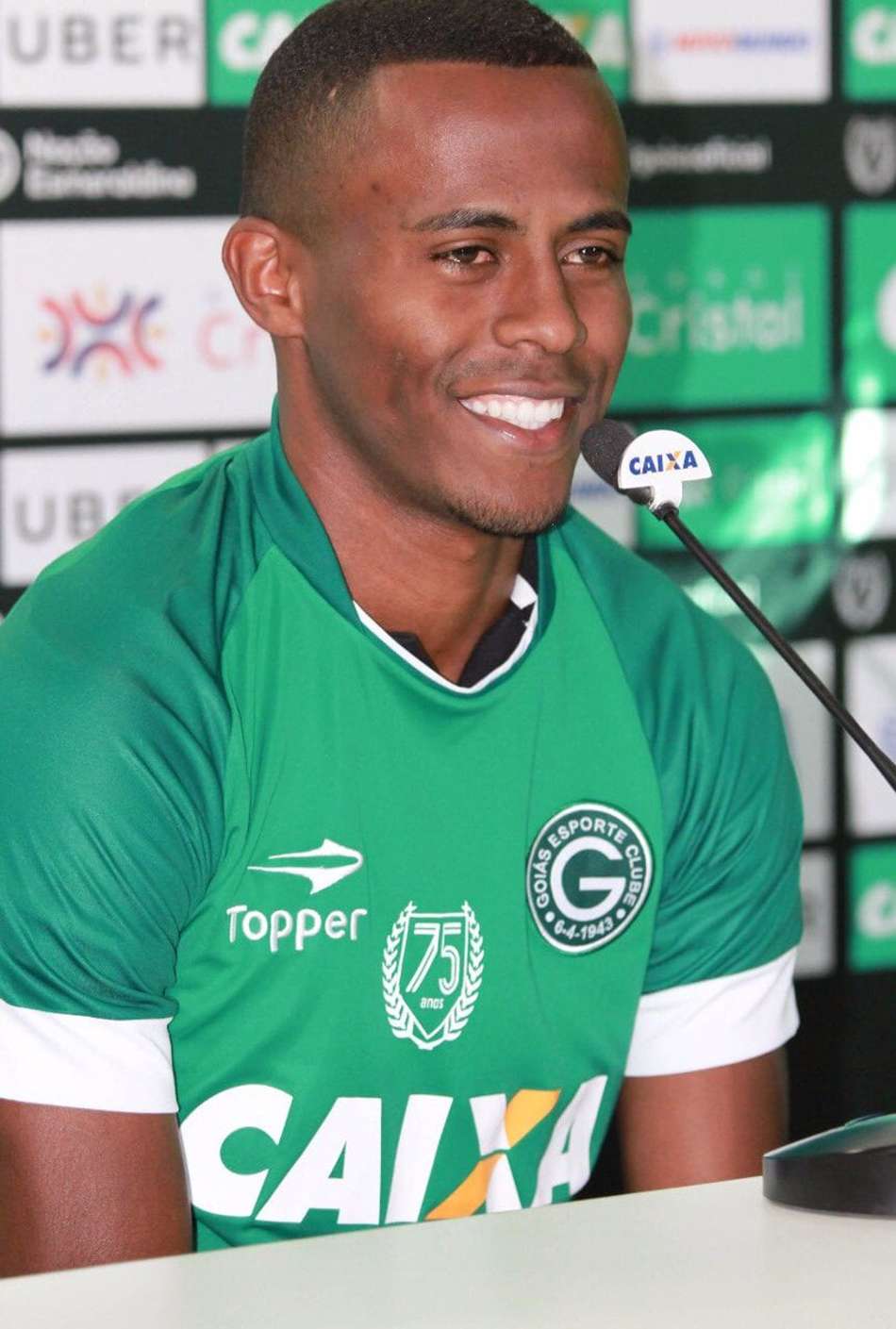 Time do Egito oficializa contratação do atacante Carlos Eduardo