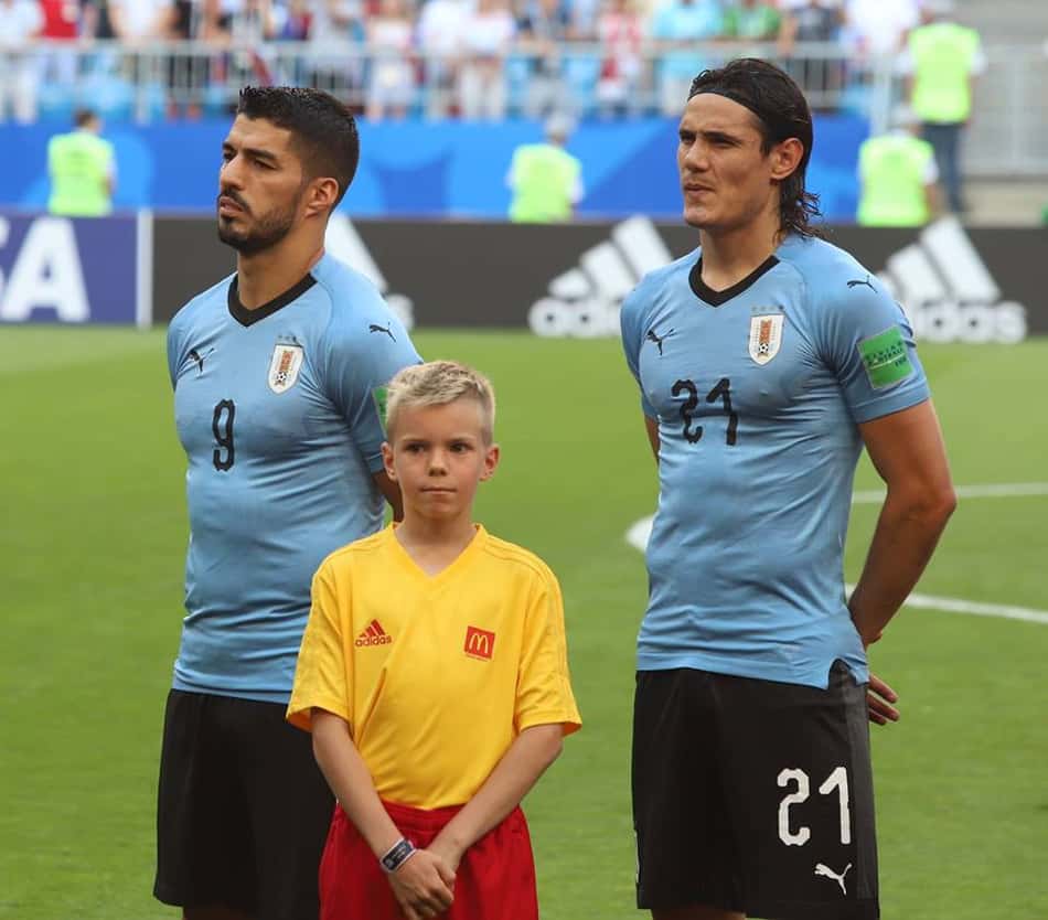 Uruguai divulga convocação para Eliminatórias com retornos de Suárez e Cavani