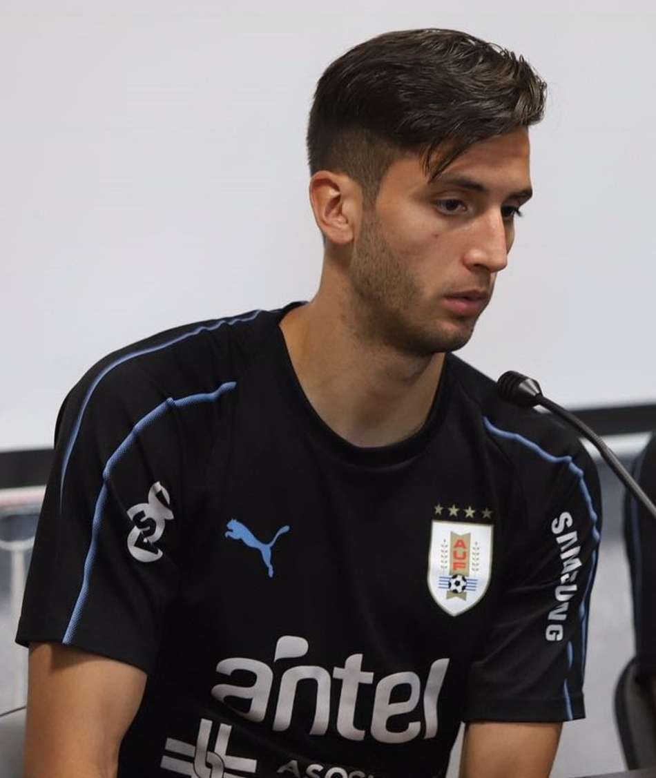 Uruguaio Bentancur tranquiliza: 'Cavani está muito bem de espírito'