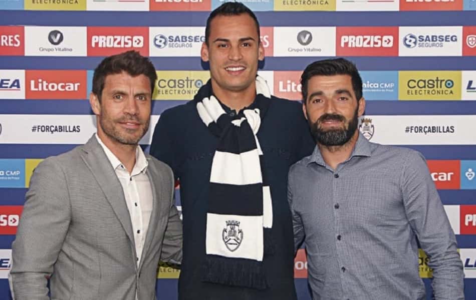 Bruno Brígido volta a se declarar ao ex-clube em chegada a Portugal