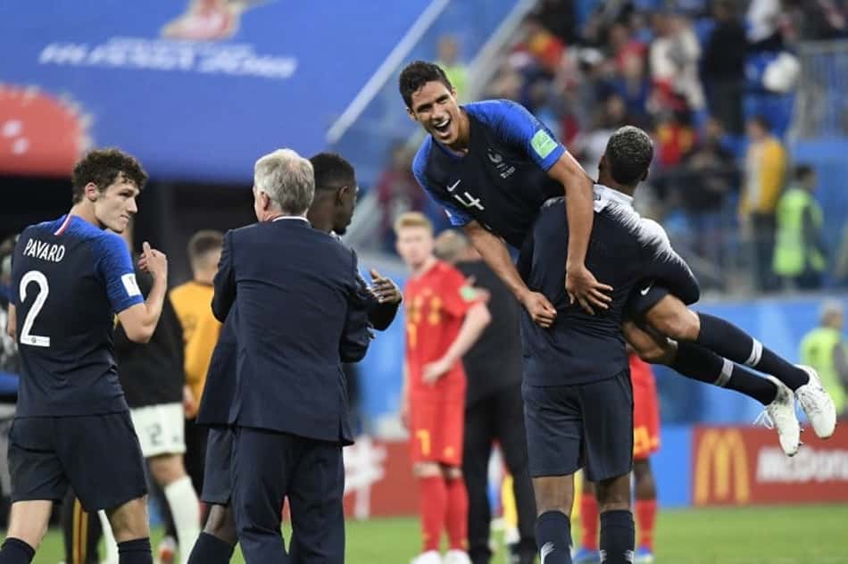 Deschamps vê festa nas ruas de Paris e diz: 'O mais importante é domingo'