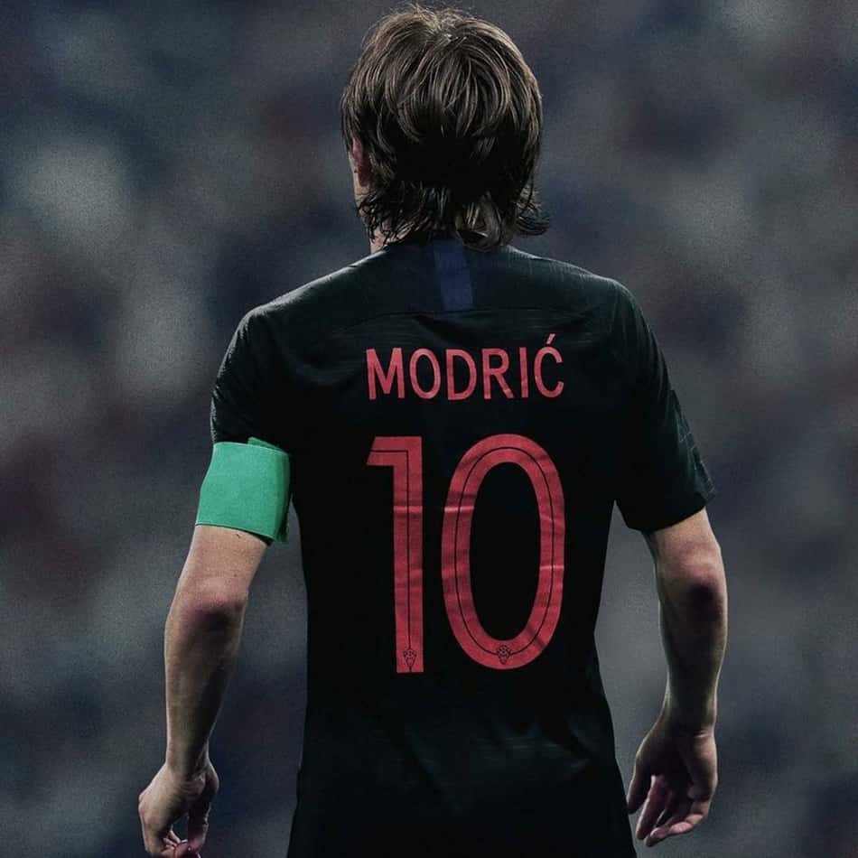 Modric revela promessa em caso de título: 'Todos vão pintar o cabelo'