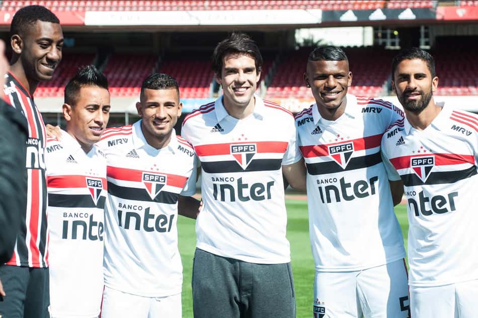 Kaká corneta Cueva no São Paulo: 'Que seja consciente das ações dele'
