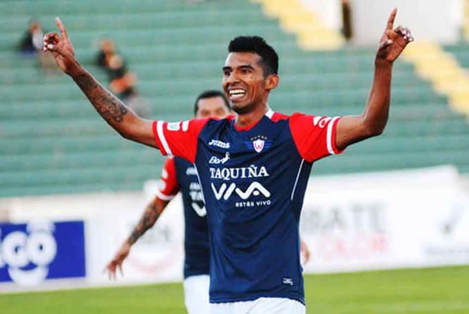 Alvo do Sport, centroavante decide fechar com ex-clube na Bolívia