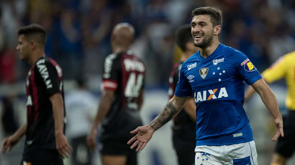 Números da Bola: Estatísticas de Cruzeiro 1×1 Atlético-PR