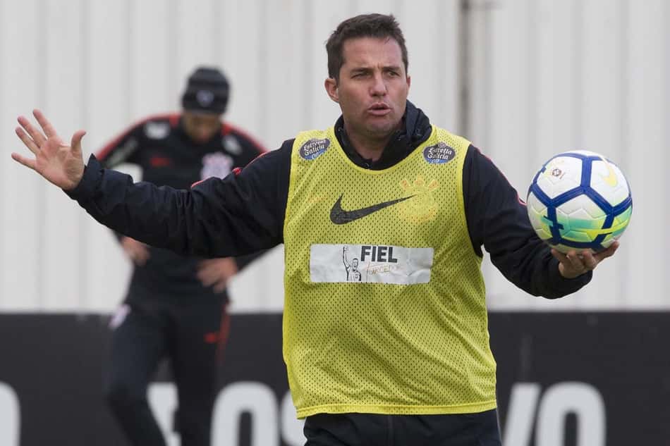 Loss vê Corinthians 'vacinado' para jogo decisivo contra a Chapecoense