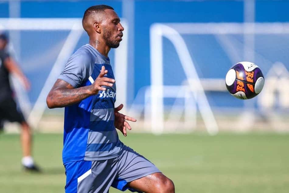 Paulo Miranda é a principal novidade no treino do Grêmio