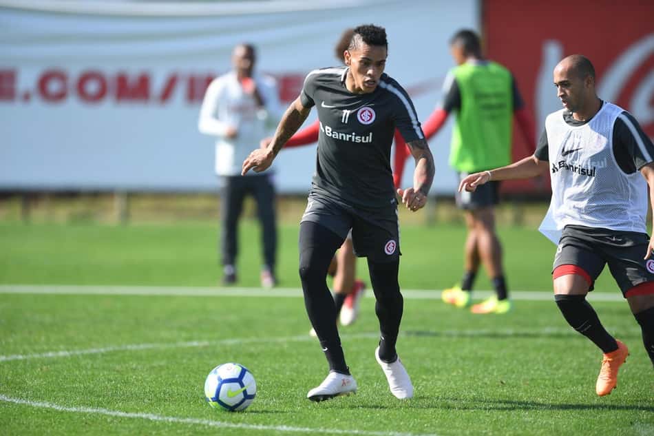Documentação atrasa e Jonatan Álvez não encara o Ceará