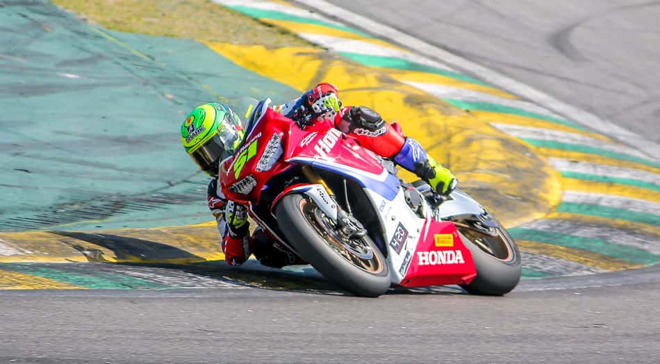 Eric Granado encerra o primeiro dia de treinos com o melhor tempo na 8ª etapa do SuperBike Brasil