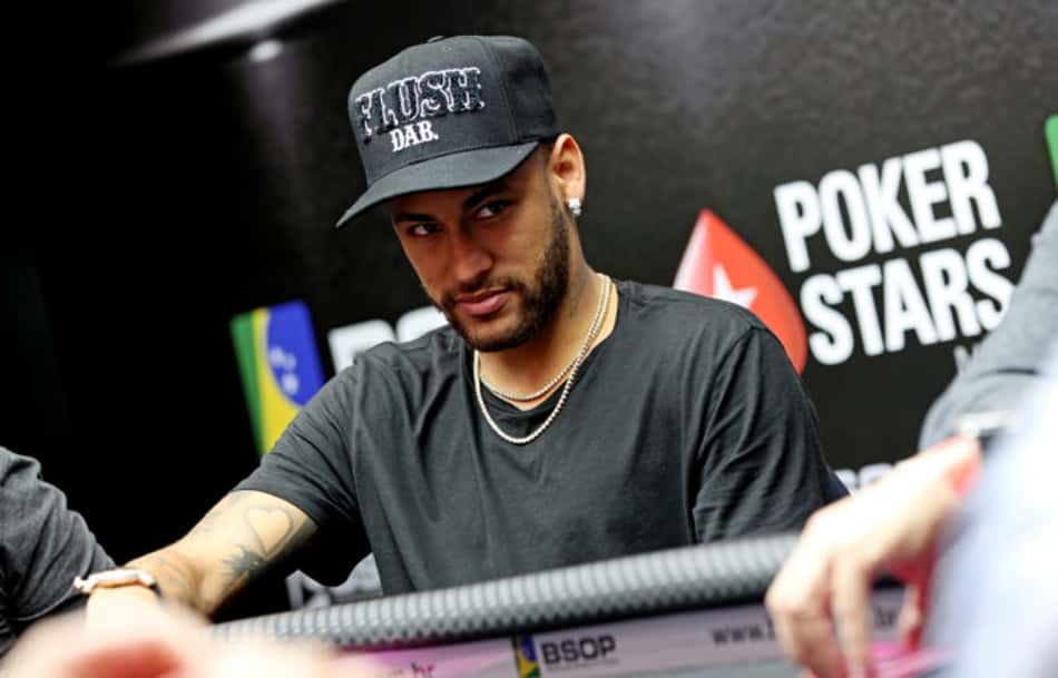 Após 12 horas de pôquer, Neymar está entre os finalistas do High Roller