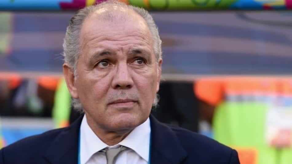 Alejandro Sabella é homenageado por clube onde venceu a Libertadores