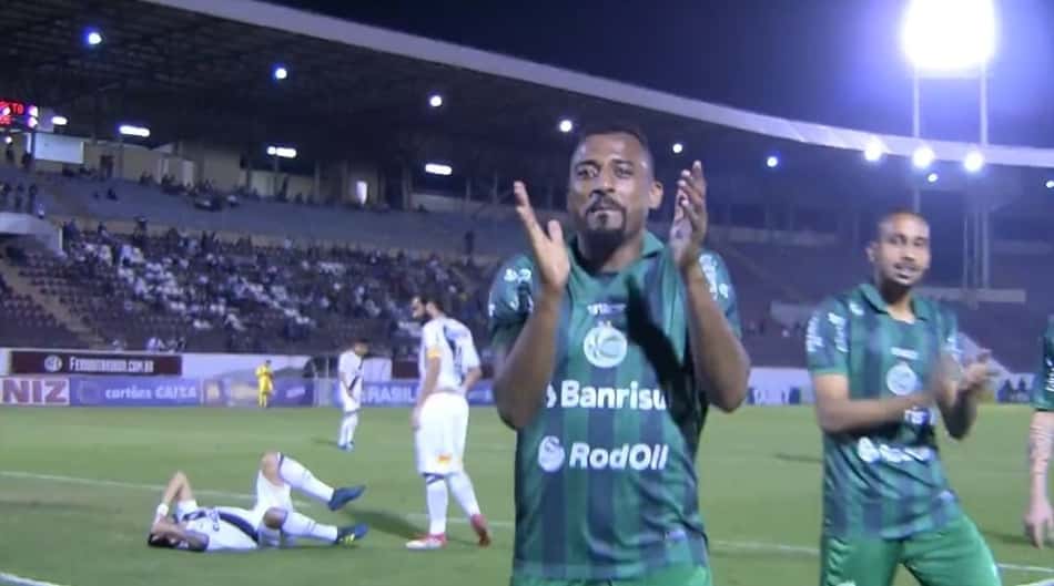 Juventude marca com Elias, segura placar e supera a Ponte Preta