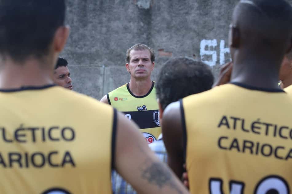 De olho na Quartona do Rio, Túlio faz treino com elenco do Atlético Carioca