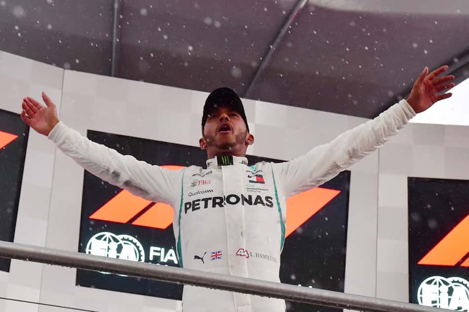 Farah apóia Hamilton como Cavaleiro