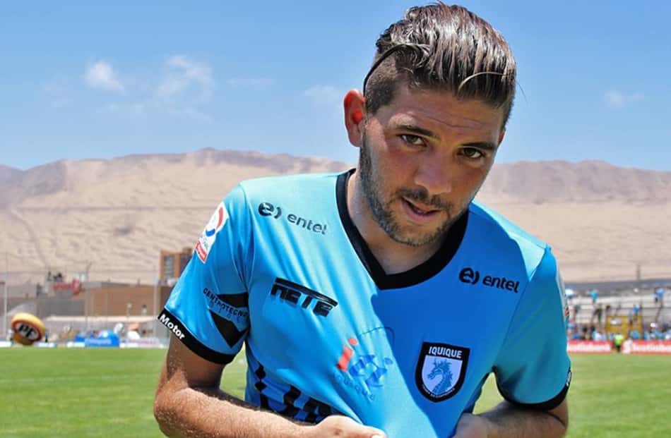Meia Diego Torres deixa Deportes Iquique e acerta com Chapecoense
