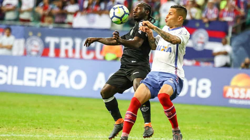 Bahia e Atlético-MG marcam nos acréscimos e empatam em Salvador