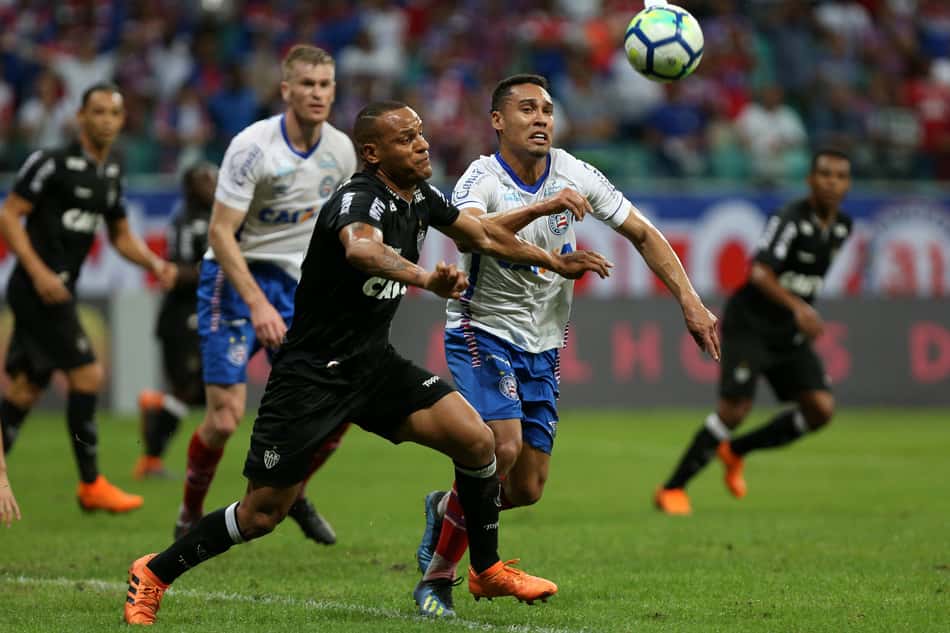 Enderson Moreira lamenta desatenção do Bahia e critica a arbitragem