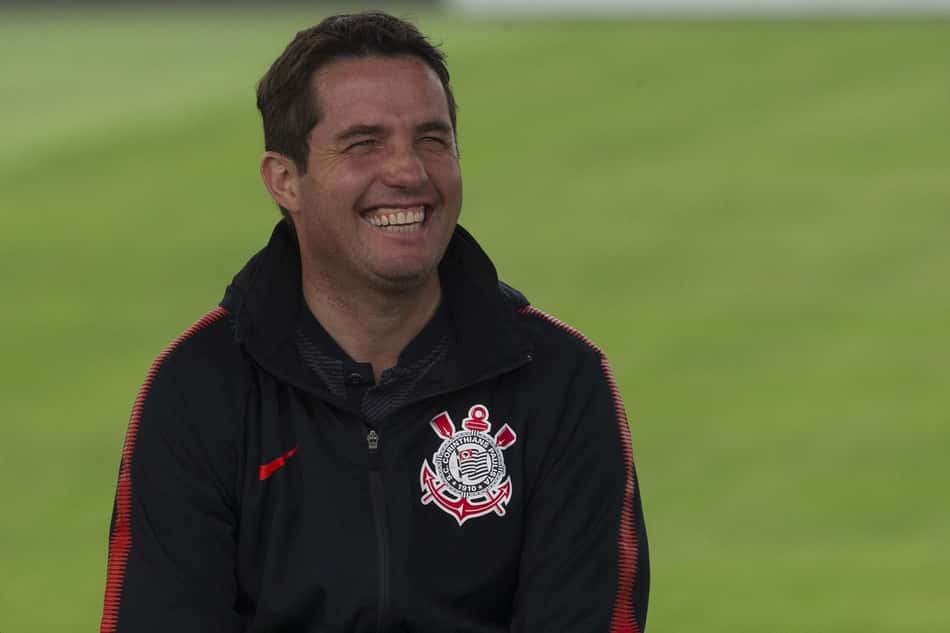 Com sucesso na base, Loss encara primeira decisão pelo Corinthians