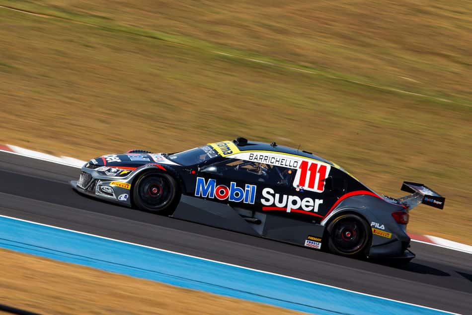 Barrichello chega na final em Interlagos brigando pela terceira posição na classificação