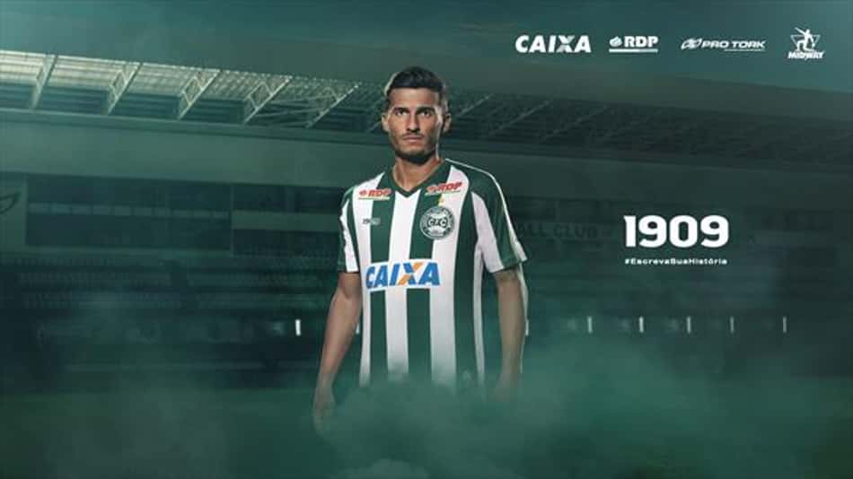 Coritiba divulga novo uniforme 2 e camisa desenhada pelo goleiro Wilson