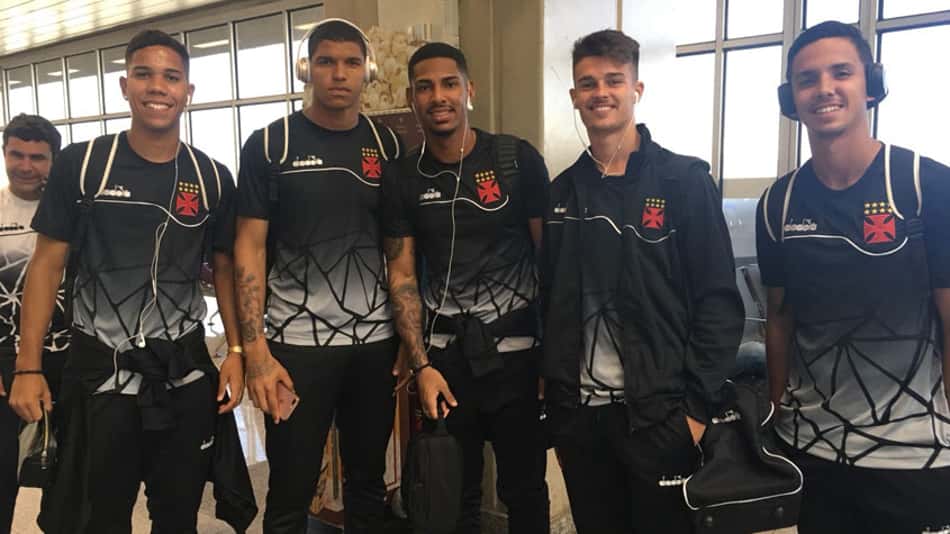 Sub-20 embarca para Curitiba para segunda fase do Brasileirão da categoria. Veja a galeria do LANCE!