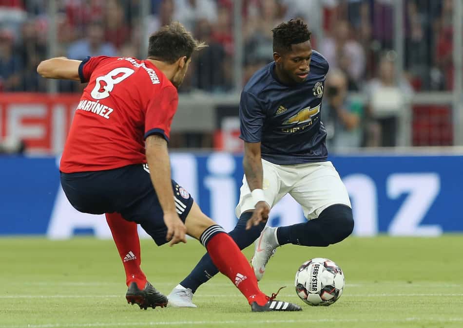 O jornal inglês 'The Guardian' elaborou uma lista com um time das onze piores contratações feitas pelos times da Premier League na última janela. De acordo com o jornal, o brasileiro Fred, do Manchester United, é uma das piores transações até o momento, já que os Diabos Vermelhos gastaram R$252.4 milhões e Fred não tem sequência no time titular. Confira o time completo: