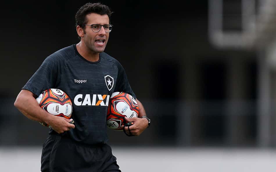 Blog Resenha: Vasco descarta medalhões e pequenos valores separam Valentim do clube