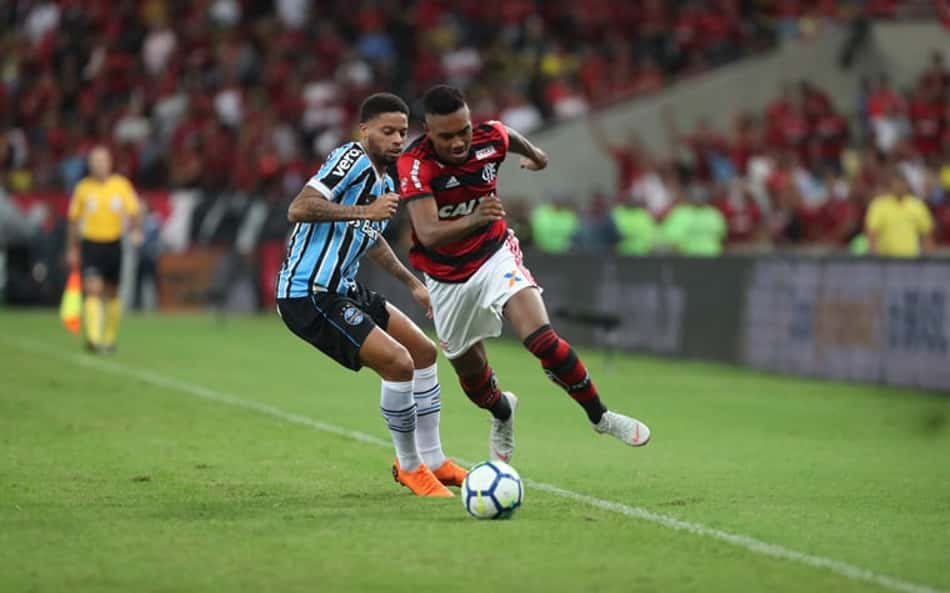 Barbieri avalia utilizar mais Vitinho na função em que brilhou pelo CSKA