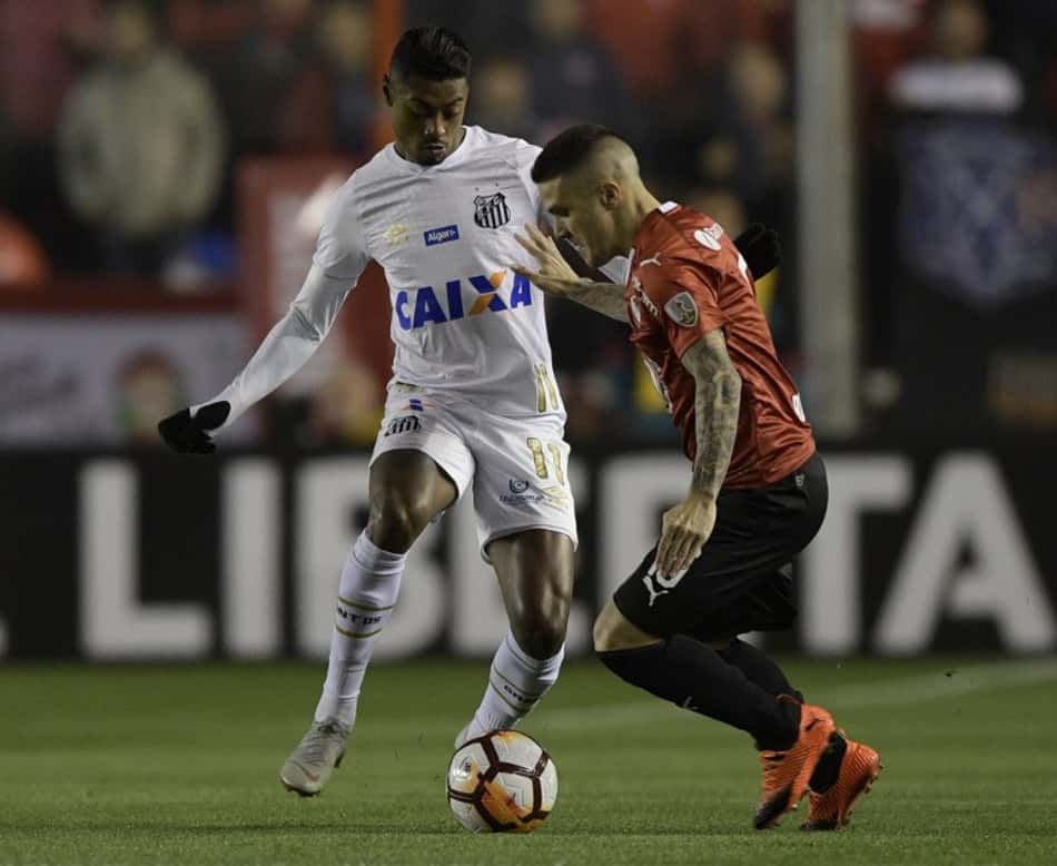 Bruno Henrique valoriza superação do Santos em empate na Argentina