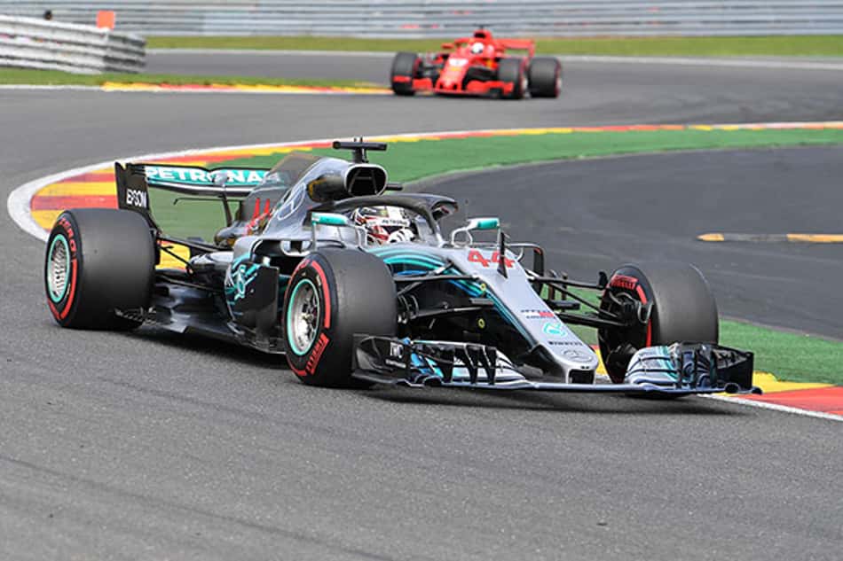 Lewis Hamilton: "Mercedes ainda está atrás da Ferrari"