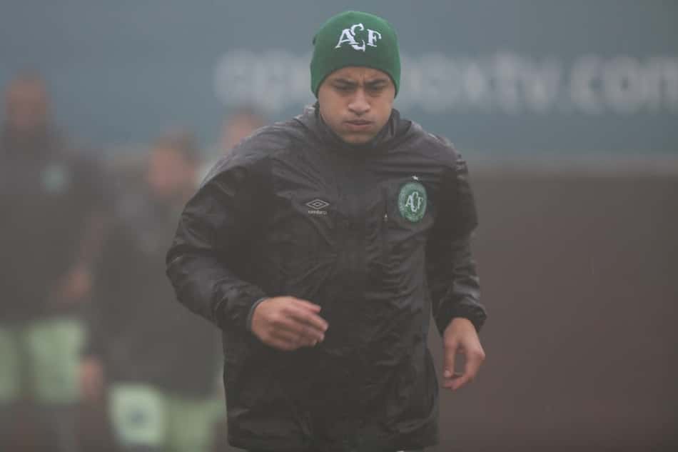 Wellington Paulista treina separado e está fora dos planos da Chapecoense