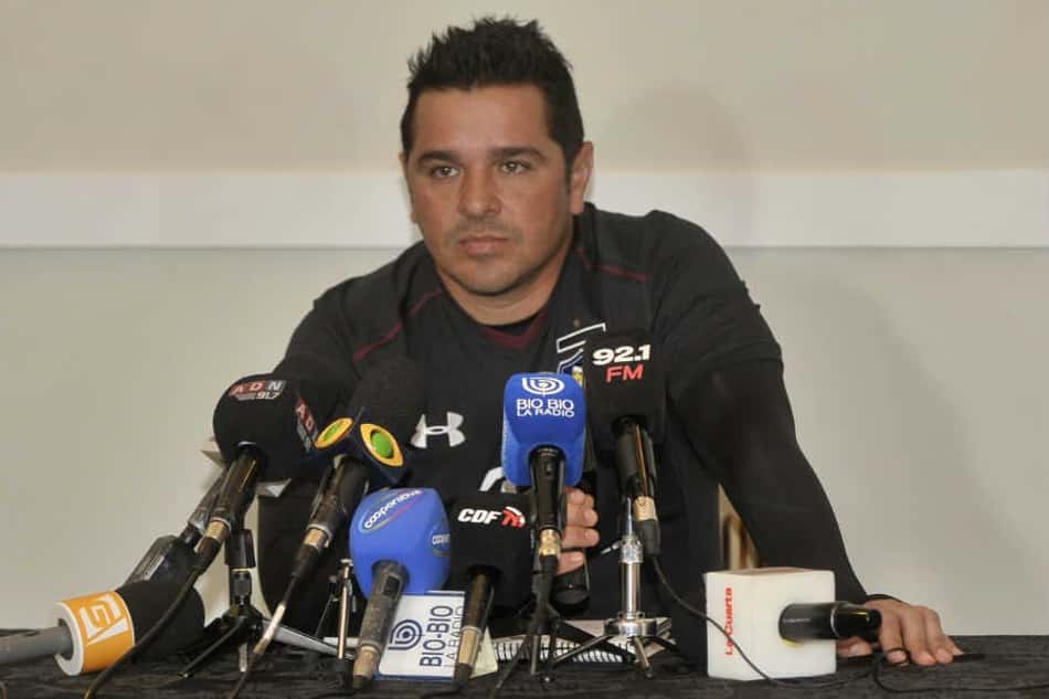 "É a partida mais importante nos últimos 21 anos", afirma técnico do Colo-Colo