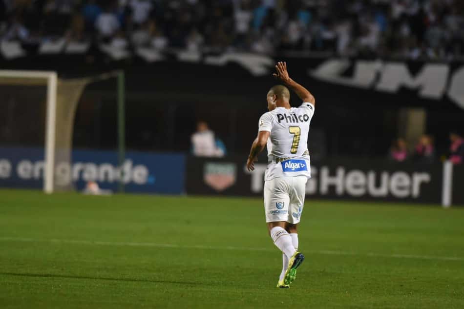 Sánchez é convocado pelo Uruguai e desfalca o Santos; Bryan Ruiz fica