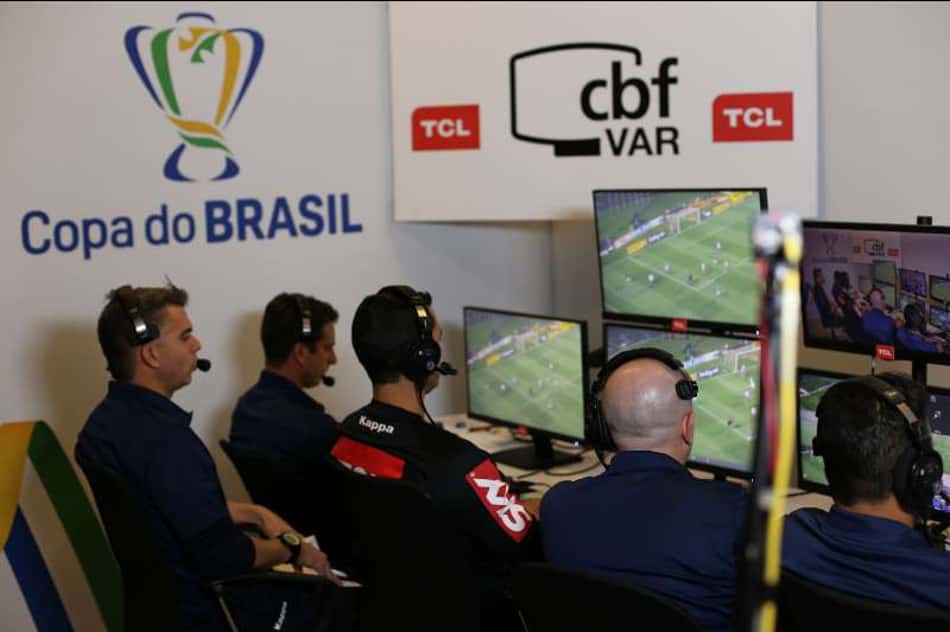 José Calil Opina: Sem VAR é muito melhor
