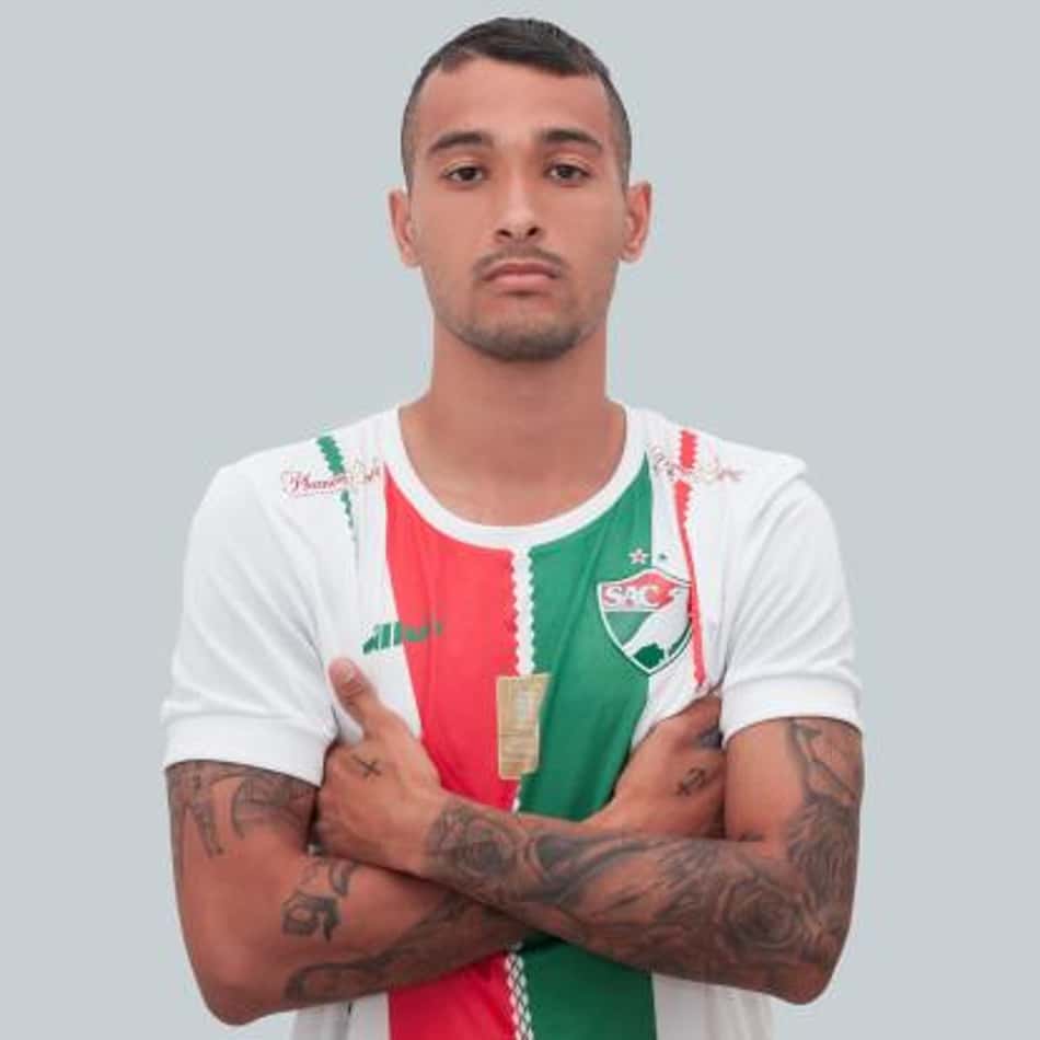 Avaí confirma lateral-direito como novo reforço para temporada
