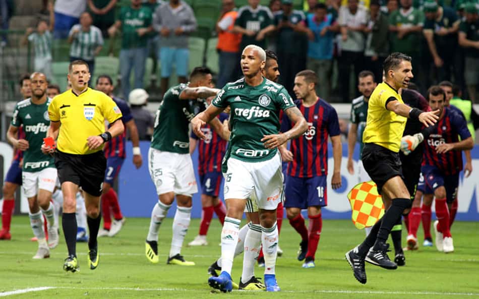 Veículo paraguaio credita vaga do Palmeiras "a um pouco de sorte e catimba"