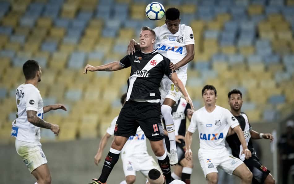 Valentim muda esquema, Vasco fica exposto e ataque segue inoperante