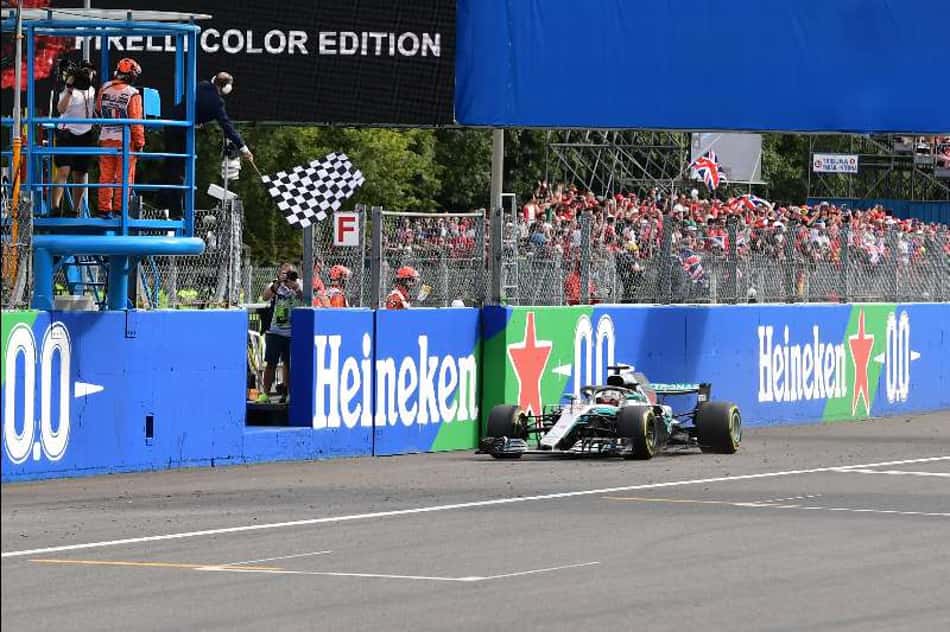Hamilton não vê necessidade de mudar nada nos finais de semana de corrida
