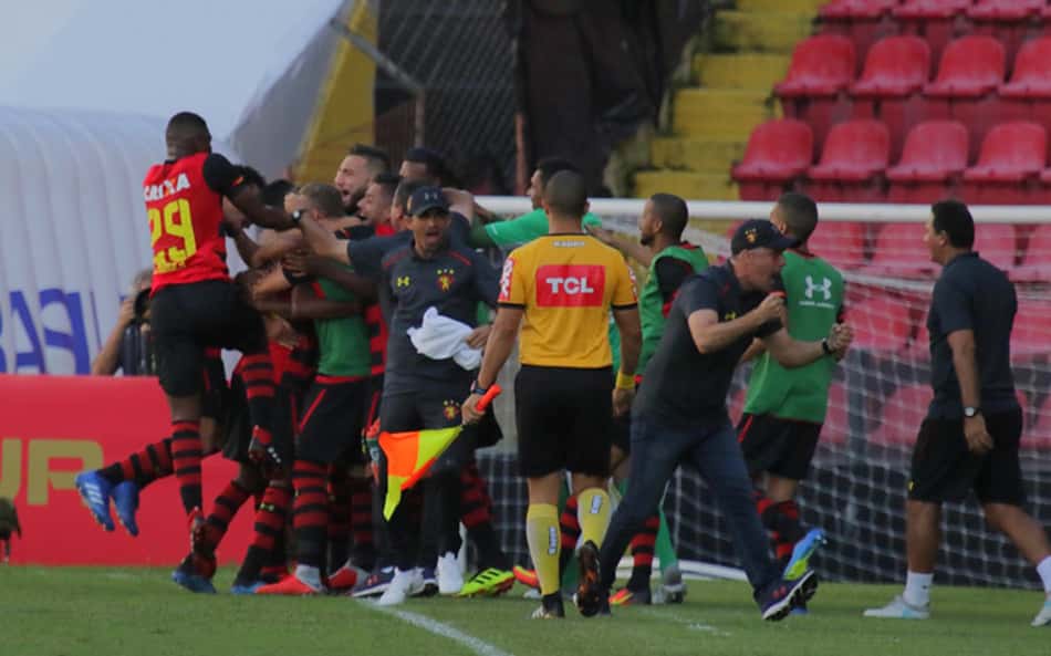 Magrão, entre a felicidade e a cautela após vitória