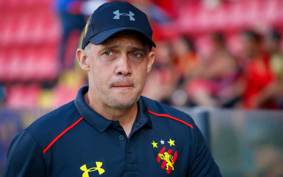Eduardo Baptista projeta mudanças na equipe do Sport