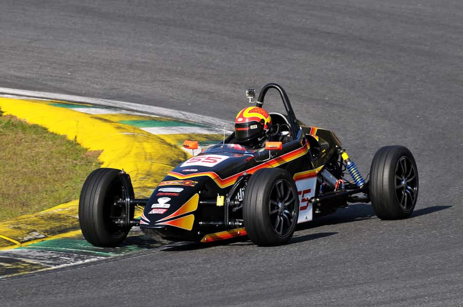 Heitor Nogueira conquista o quarto título paulista consecutivo na Fórmula Vee