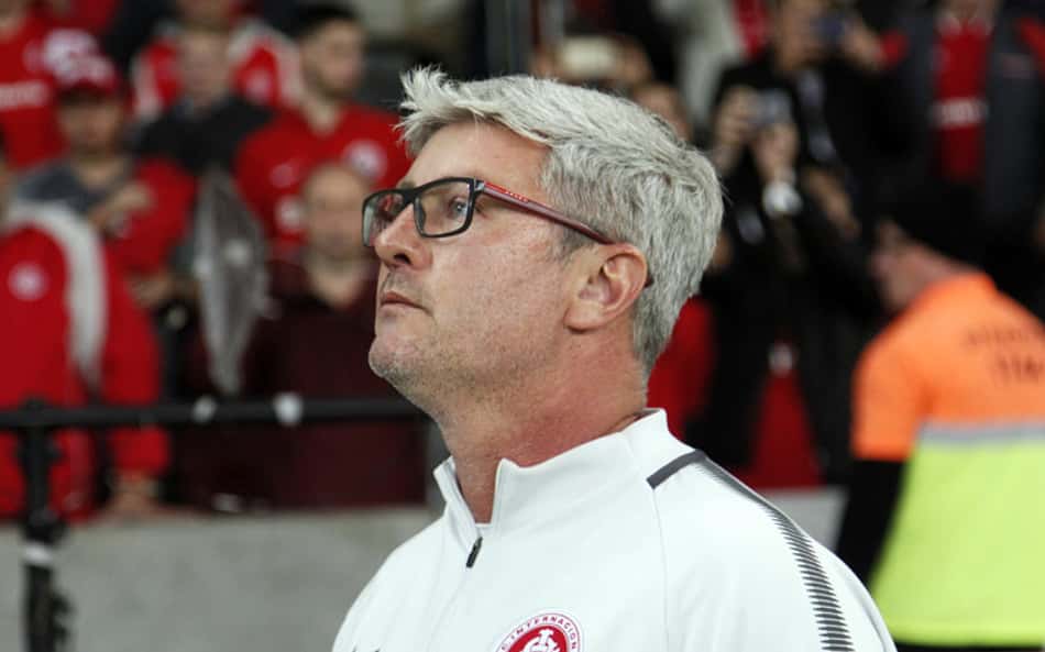 Líder do Brasileirão, Odair Hellmann dispara: 'Aqui não tem soberba'