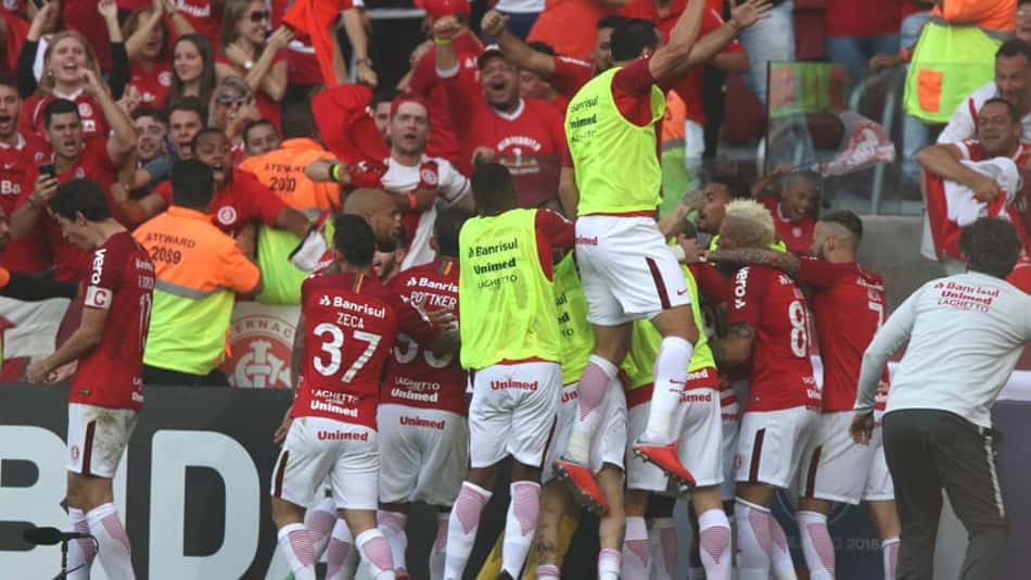 Tumulto nos vestiários marca o Gre-Nal 417