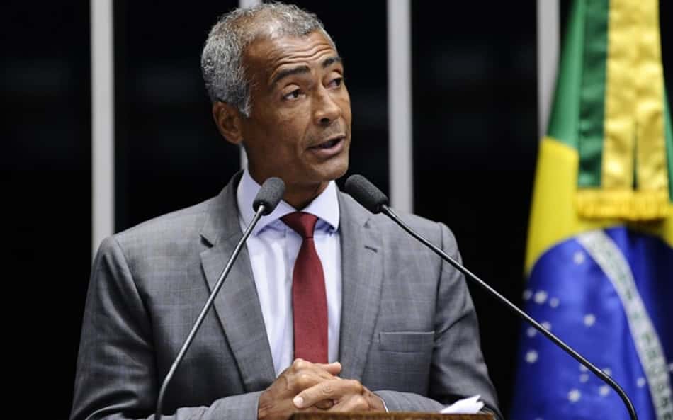 Romário avalia PL do clube-empresa: 'Alternativa para termos mais segurança e investimento no futebol'