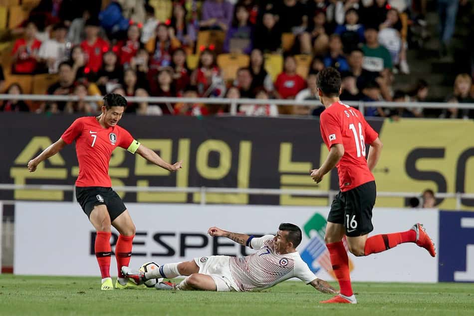 Em jogo disputado, Coreia do Sul e Chile empatam sem gols