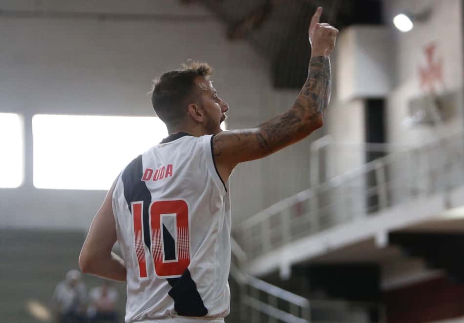Vasco vence Botafogo e força o jogo 3 na semifinal do Carioca de basquete