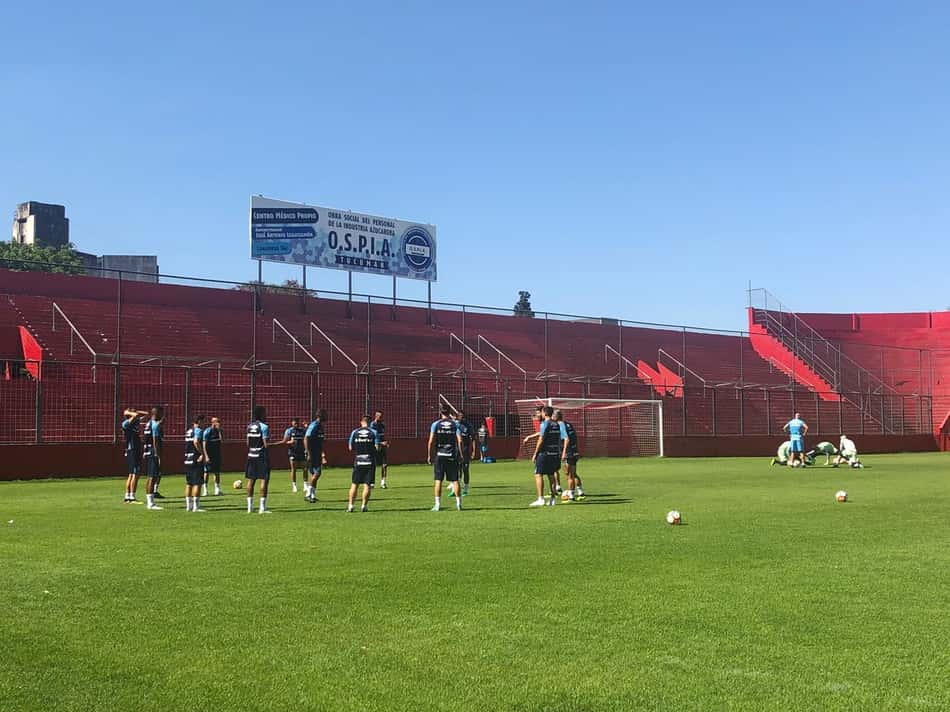 Com dúvida no ataque, Grêmio finaliza preparação para duelo contra o Tucumán
