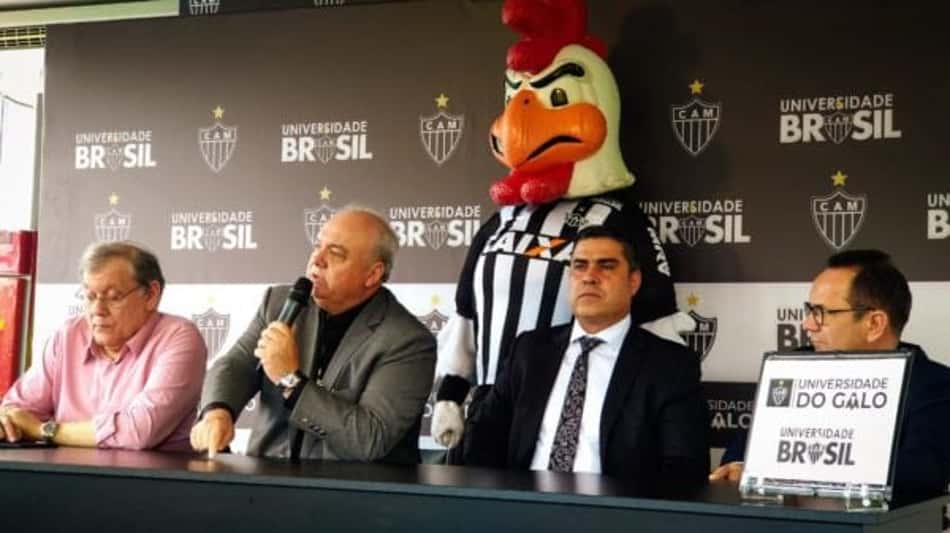 O presidente do clube, Sérgio Sette Câmara, fez o anúncio oficial nesta terça-feira