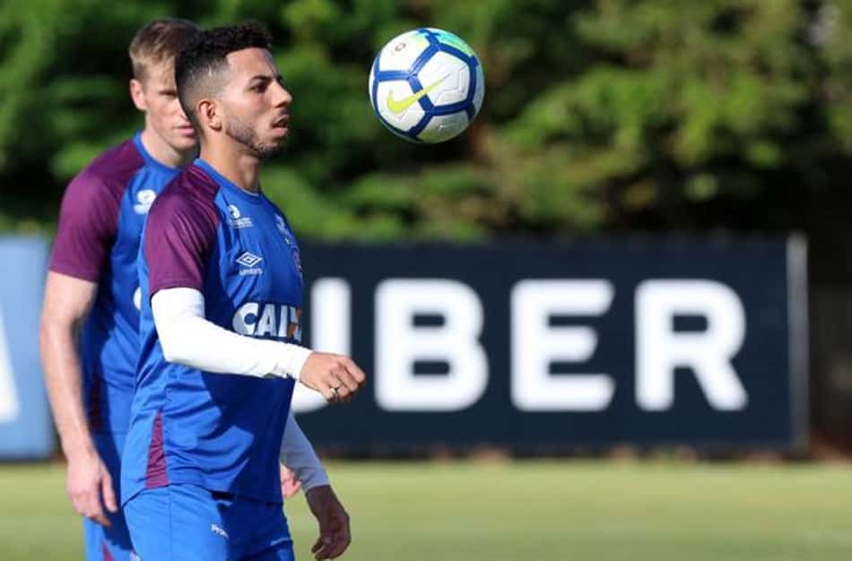 Flávio elogia Botafogo, mas enxerga Bahia "focado e preparado" para jogo da Sul-Americana